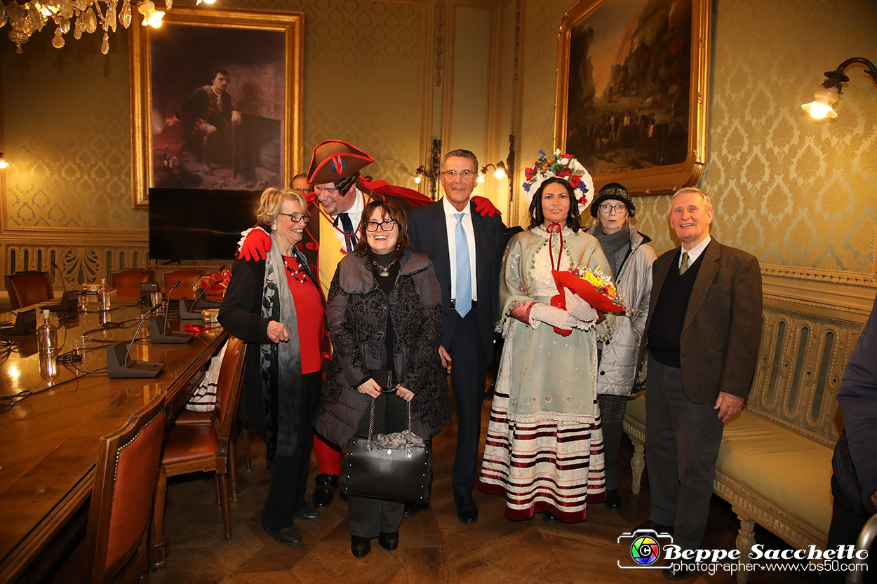 VBS_3707 - Investitura Ufficiale Gianduja e Giacometta Famija Turineisa - Carnevale di Torino 2024.jpg